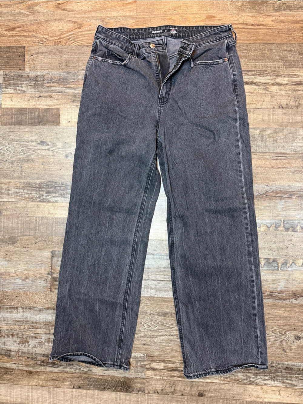 Old Navy Women’s Charcoal Straight Jeans